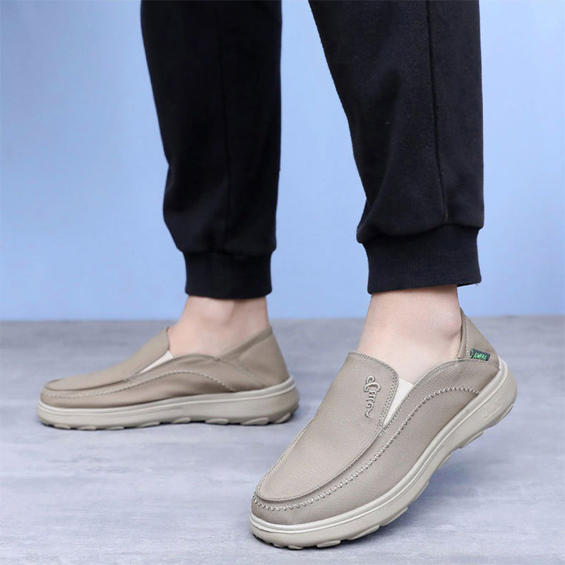 Herren-Stoffloafer: Schlupffähiges Low-Cut-Modell für vielseitige Styling-Kombinationen