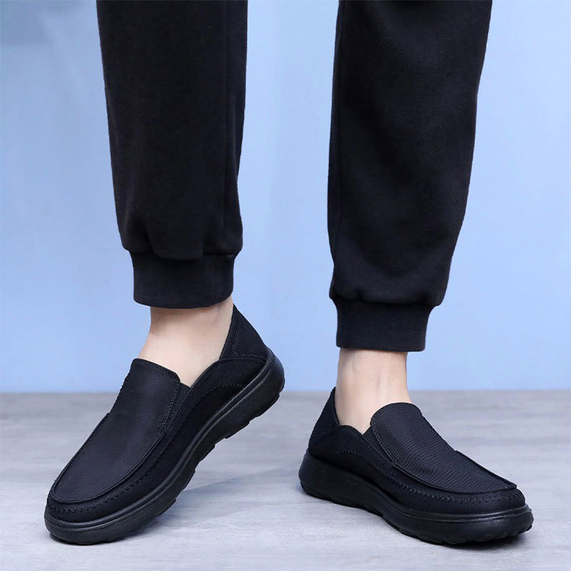 Herren-Stoffloafer: Schlupffähiges Low-Cut-Modell für vielseitige Styling-Kombinationen