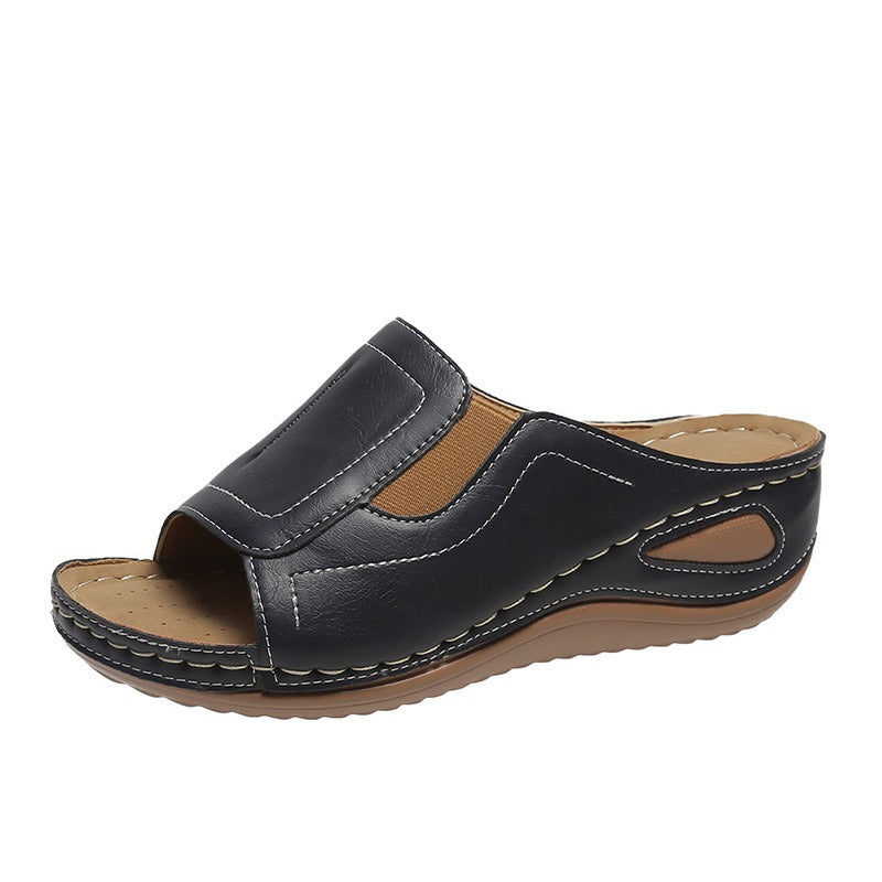 Mode-Voraus™ Premium-Keilabsatz-Mules mit Elastizitätskomfort