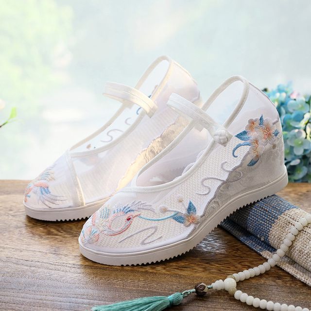 Pointed Embroidered Jane Mary Shoes Wedge