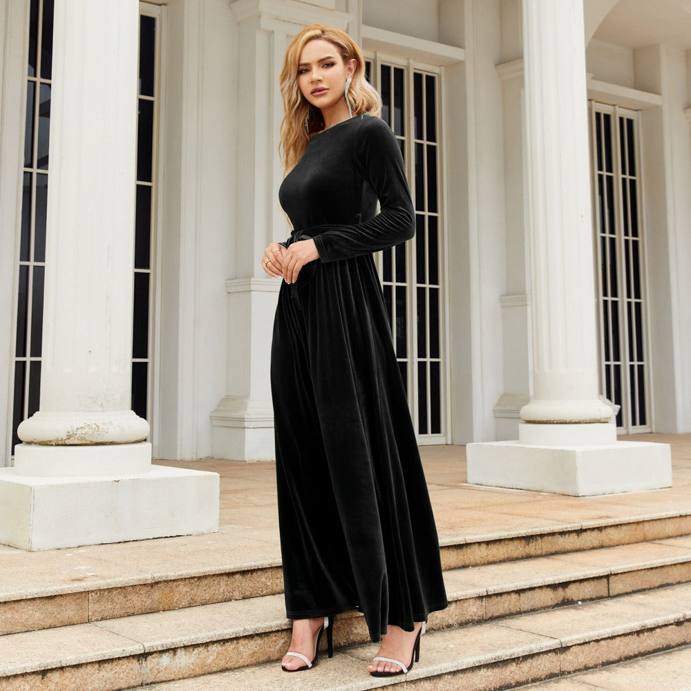 Samt-Langkleid | Zeitlose Eleganz neu interpretiert