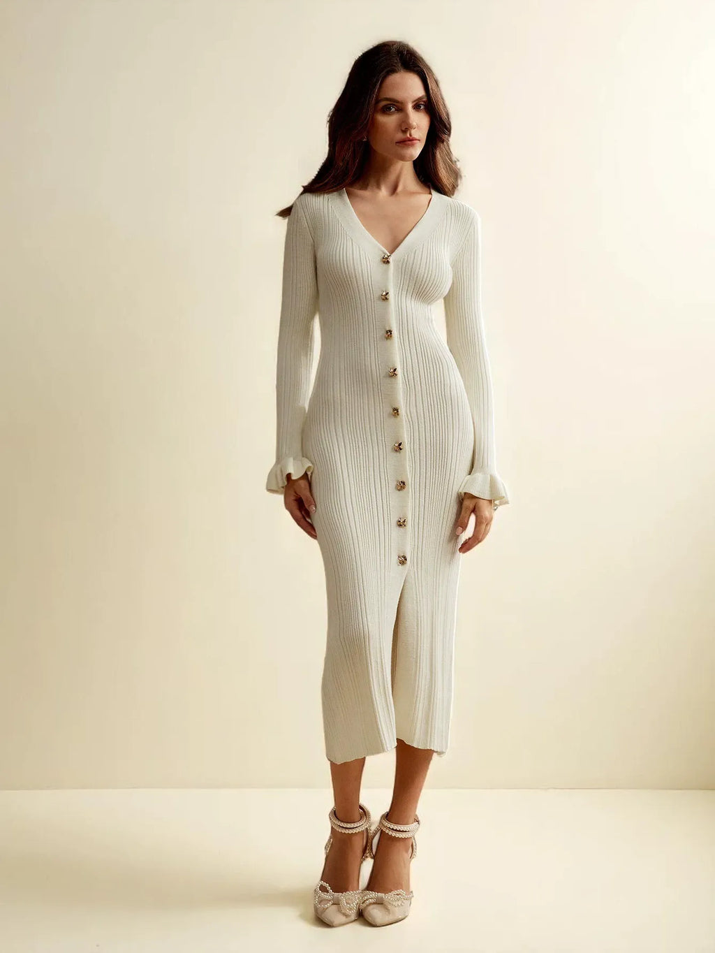 V-Ausschnitt Strickkleid mit knöpfiger Front