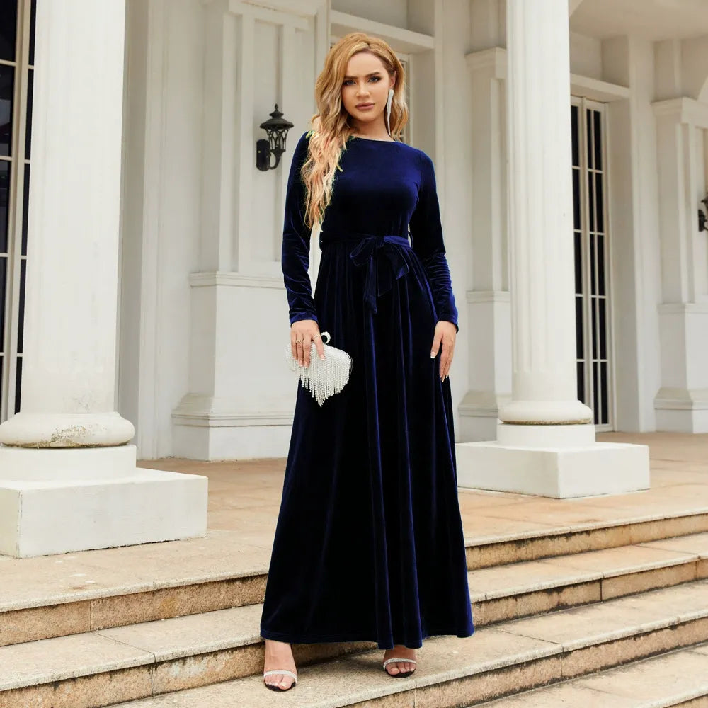 Samt-Langkleid | Zeitlose Eleganz neu interpretiert