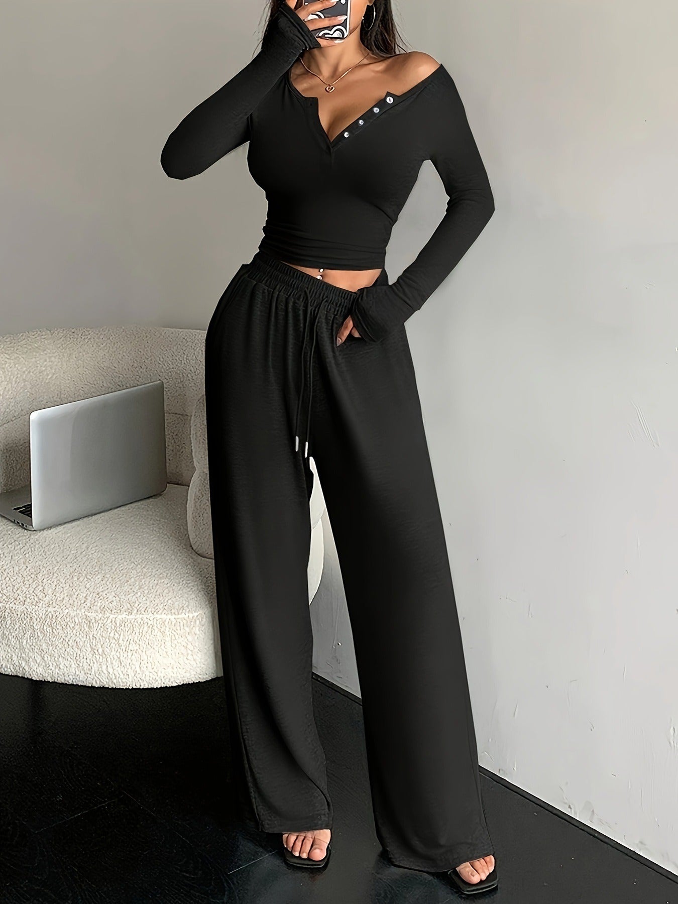 Herbst-Set: V-Ausschnitt Crop-Top mit Knopfleiste & Weithose