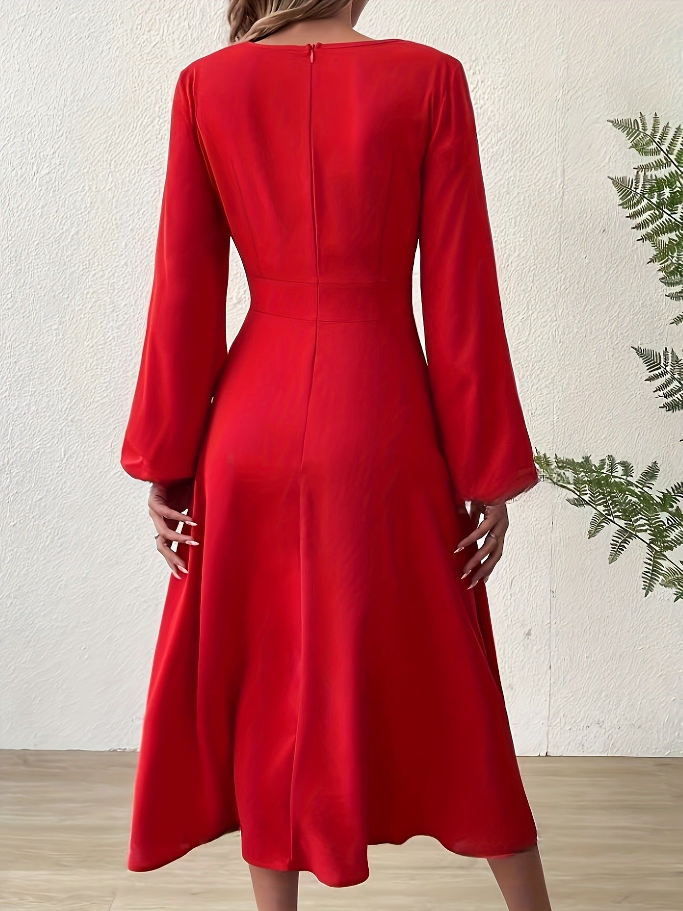 Chiffonkleid mit V-Ausschnitt &amp; Taillenknoten | Zeitlose Eleganz für jeden Anlass