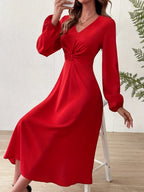 Chiffonkleid mit V-Ausschnitt &amp; Taillenknoten | Zeitlose Eleganz für jeden Anlass